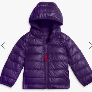 Primary light weight puffer jacket - size 4/5.